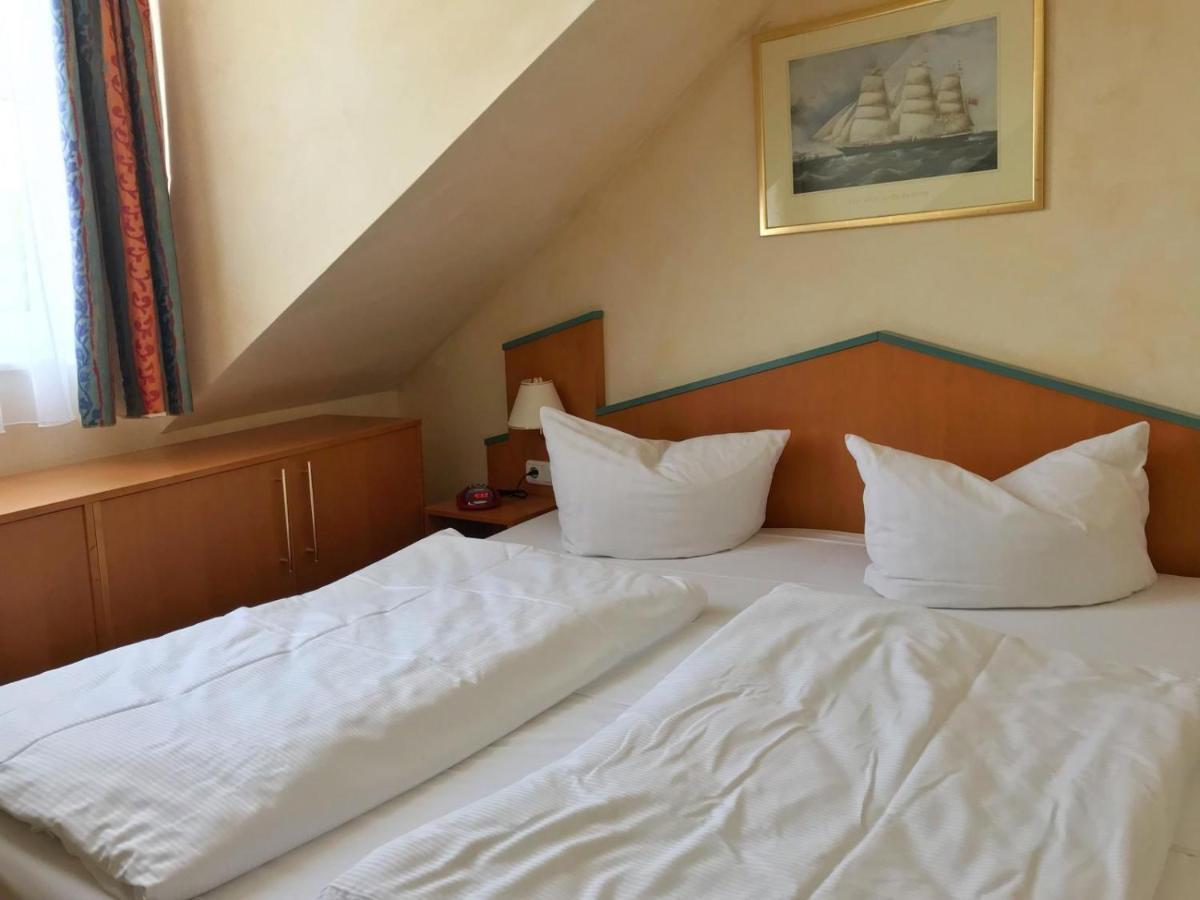 Hafenresidenz - Ferienwohnung 17 "Zugvogel" Wiek auf Rügen Buitenkant foto