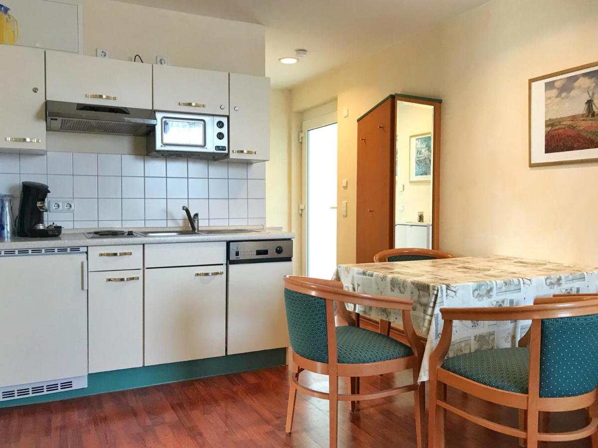 Hafenresidenz - Ferienwohnung 17 "Zugvogel" Wiek auf Rügen Buitenkant foto