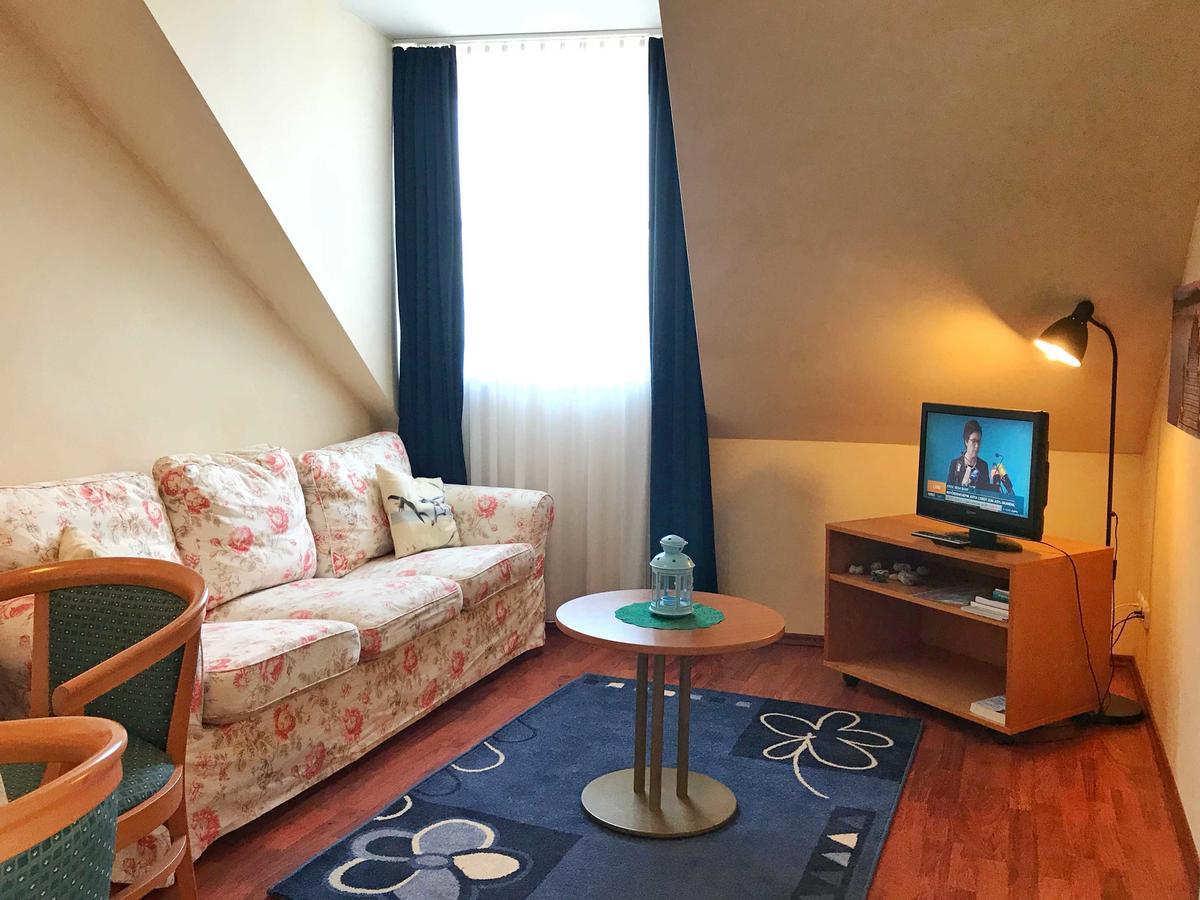 Hafenresidenz - Ferienwohnung 17 "Zugvogel" Wiek auf Rügen Buitenkant foto